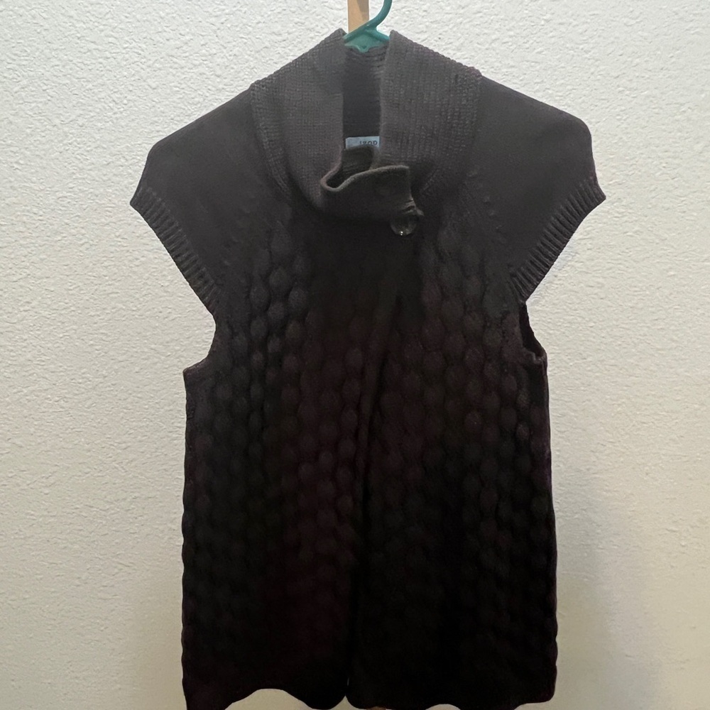 Izod Women’s Brown open sweater vest size S